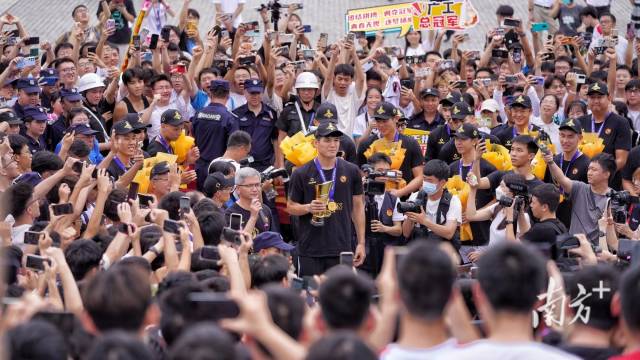 广工男篮队斩获第25届中国大学生篮球联赛男子一级联赛全国总决赛冠军。