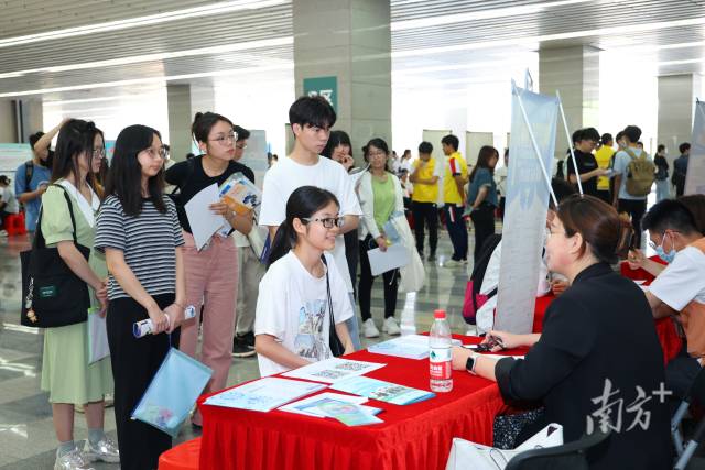 广东工业大学每年向社会输送近1.3万名人才。 