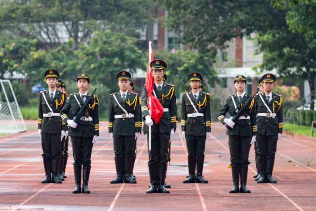 广东金融学院国旗护卫队